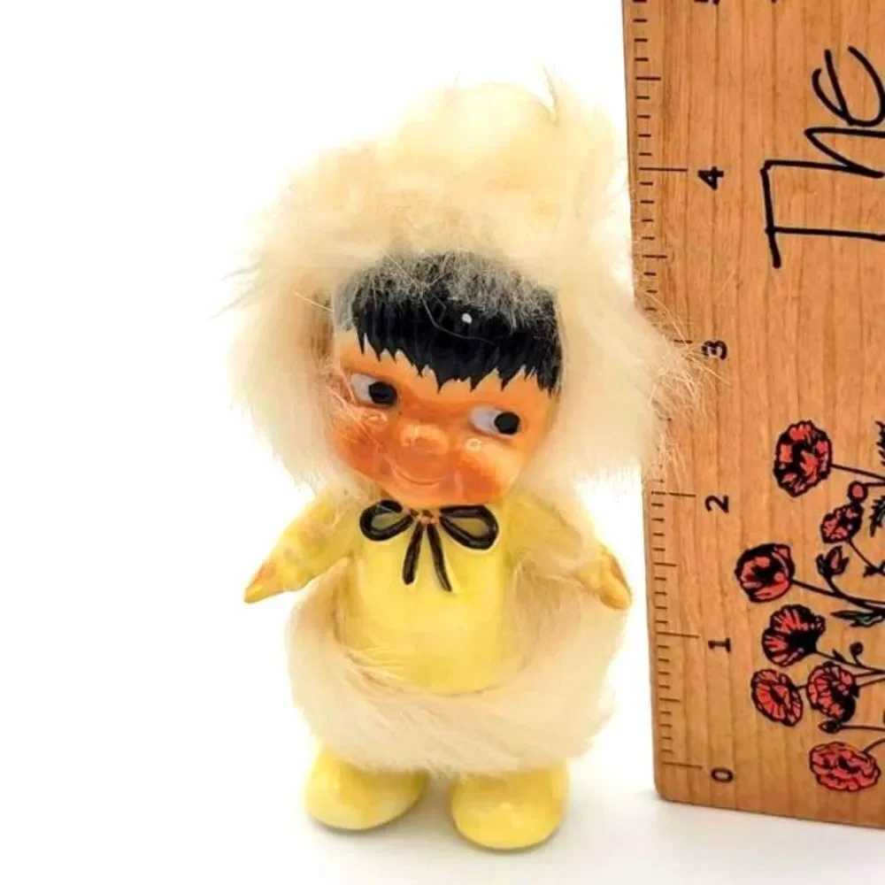 Rare Adorable Vintage Alaskan Native Eskimo Ceramic Kitschy Figurine w/ Real Fur
